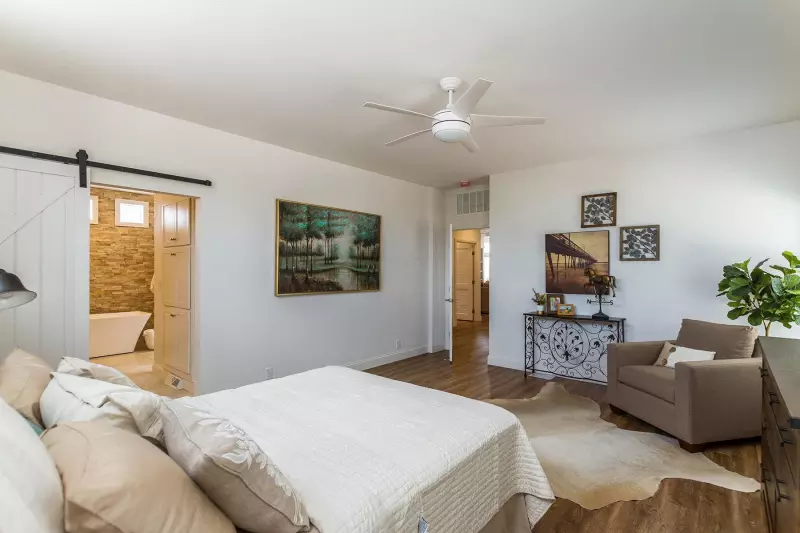Kingsbrook kb-47 bedroom home features