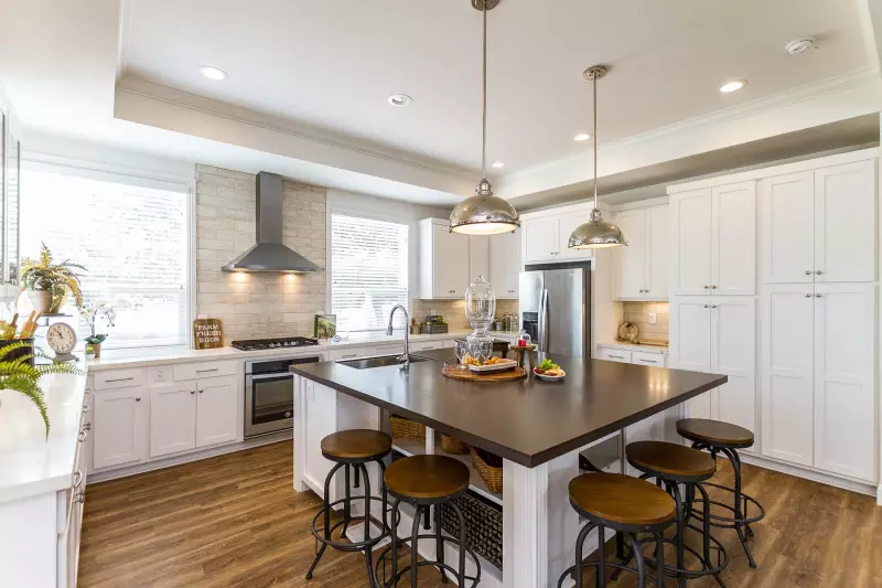 Kingsbrook kb-47 kitchen home features