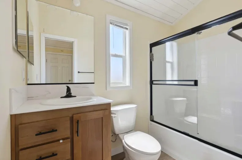 Shpk-09 bathroom home features