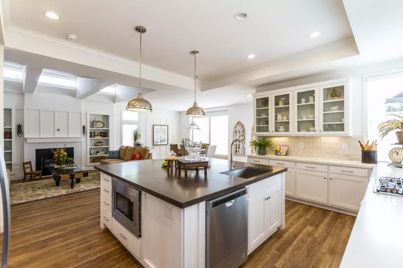 Kingsbrook kb-47 kitchen home features