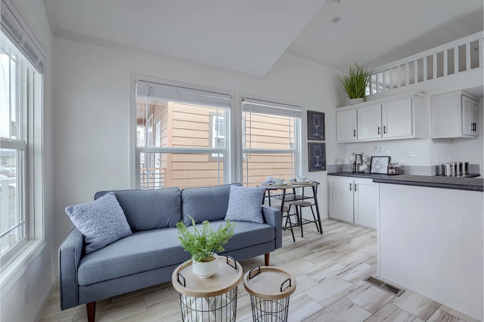 Shpk-21l hero and interior home features