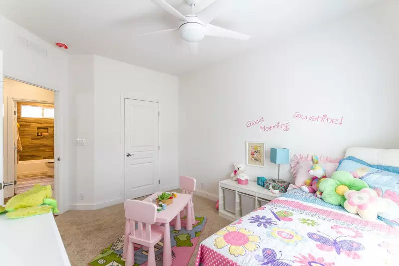 Kingsbrook kb-47 bedroom home features
