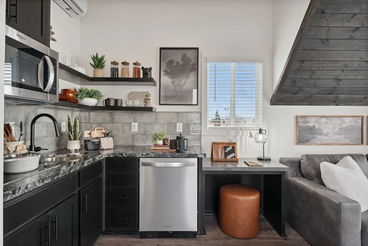 Ata-01 kitchen home features