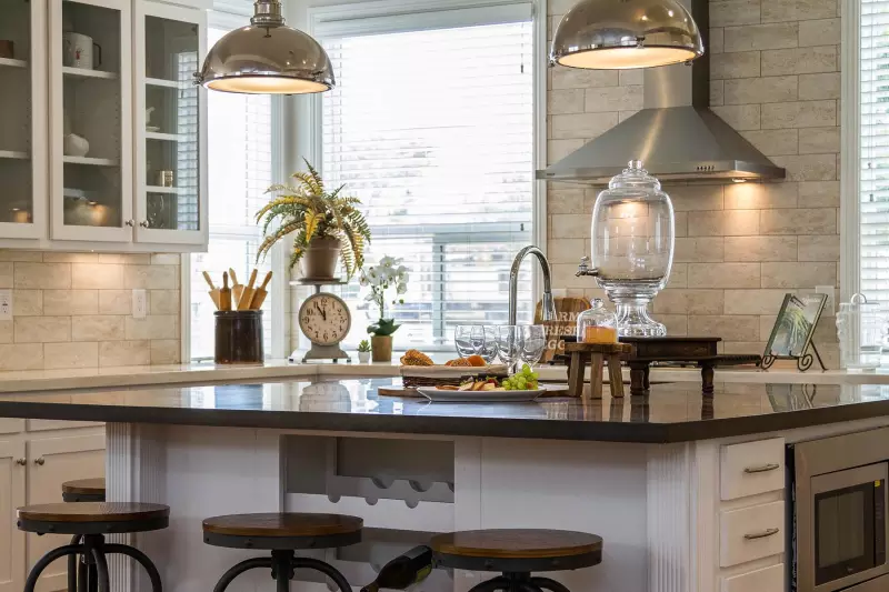 Kingsbrook kb-47 kitchen home features